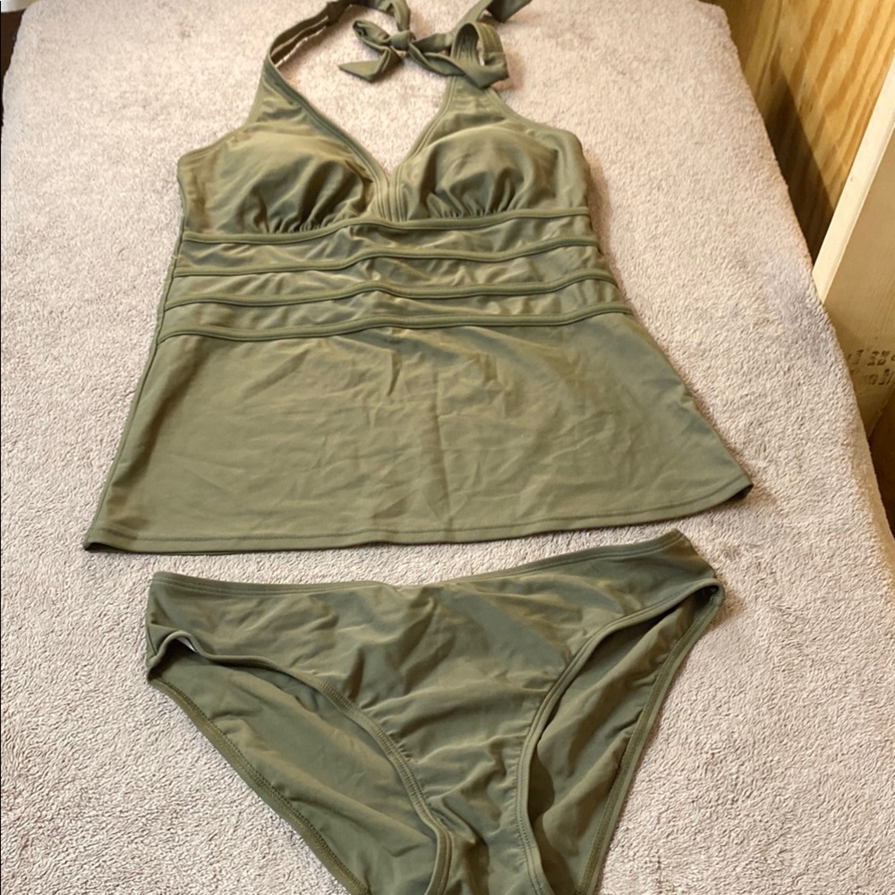 Tankini size M olive green NWOT